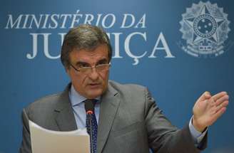 Cardozo também destacou o combate à corrupção no Brasil, ressaltando a autonomia da PF e de outros órgãos responsáveis