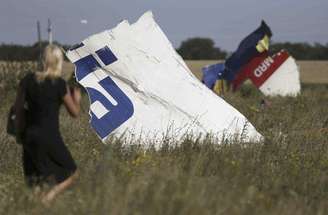 Destroços do avião da Malaysia Airlines que caiu perto de Grabovo, na região de Donetsk, no leste da Ucrânia. 26/07/2014