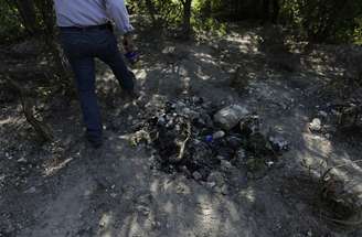 <p>Fossas clandestinas encontradas na periferia de Iguala, no estado mexicano de Guerrero, em 13 de outubro</p>