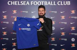 Giroud será o novo camisa 18 do Chelsea (Divulgação/Chelsea)