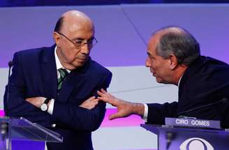 Ciro e Meirelles conversam durante debate