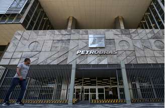 Entrada do edifício-sede da Petrobras no centro do Rio de Janeiro 05/12/2018 REUTERS/Sergio Moraes