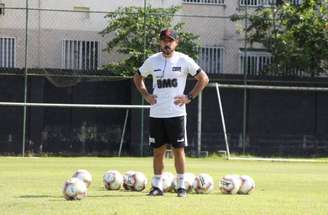 Ramon Menezes, novo técnico do Vasco, promete uma equipe ofensiva (Foto: Divulgação/Carlos Gregório)