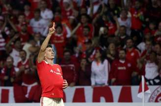 Rodrigo Dourado foi o nome da noite no Beira-Rio, sendo responsável por três gols (Foto: Divulgação/Conmebol)