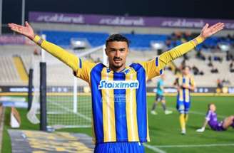 Reprodução/Instagram jftvital - Legenda: Jefté está há um ano no futebol cipriota, onde marcou três gols e deu quatro assistências