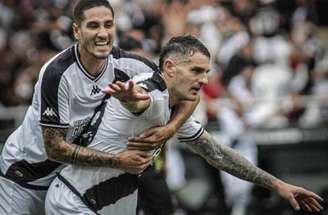 Vasco bate o Botafogo de virada e vence primeiro clássico no ano
