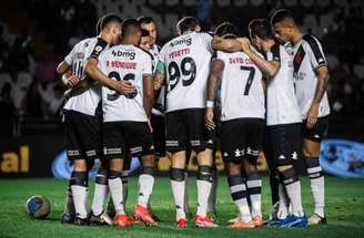 Vasco relaciona 24 jogadores para enfrentar o Bahia, em Salvador –