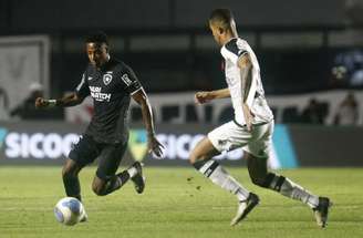 Botafogo e Vasco fizeram jogo equilibrado em São Januário, ficando no empate –
