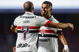 São Paulo derrota o Grêmio e entra no G4 do Campeonato Brasileiro –