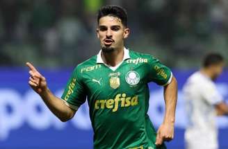 Flaco López celebra o gol na vitória palmeirense sobre o Cruzeiro no Allianz Parque –