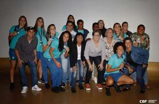 Homenagem da CBF a antigas e atuais personagens da Seleção Brasileira feminina –