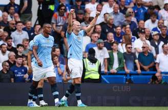  Haaland celebra logo após fazer o gol para o Manchester City diante do Chelsea, em Londres