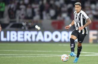 Vitor Silva/Botafogo - Legenda: Matheus Martins em partida entre Botafogo e São Paulo pela Libertadores