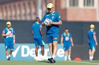 Igor Jesus em treino da Seleção –