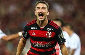 Twitter/@33leortiz - Legenda: Léo Ortiz com uniforme do Flamengo quando pequeno