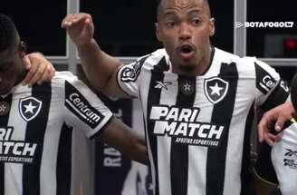 Reprodução/Botafogo TV - Legenda: Marlon Freitas em discurso no vestiário