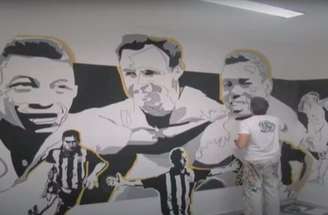 Santos apaga mural com autógrafos de jogadores históricos do clube –