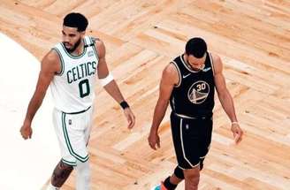 Reprodução / X - Legenda: Jayson Tatum e Stephen Curry