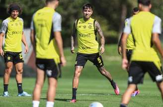 Nico sofre lesão em decisão contra o Corinthians, pela semifinal da Copa do Brasil –