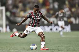 FOTO: LUCAS MERÇON / FLUMINENSE F.C. - Legenda: Arias, meia do Fluminense