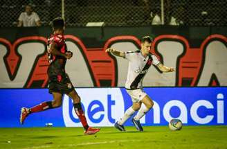 Lucas Piton treinando pelo Corinthians em 2020 –