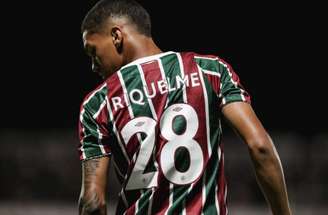 Isaque em ação no empate do Fluminense com o Sampaio Corrêa –