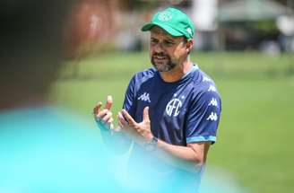 Fotos: Raphael Silvestre/Guarani FC - Legenda: Maurício de Souza é o treinador do Guarani, que neste domingo enfrenta o Noroeste