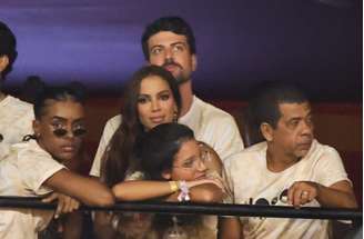 Último relacionamento público da cantora foi com ex-flamengo Vinícius Souza