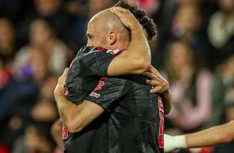 Divulgação / Benfica - Legenda: Benfica vence o Gil Vicente e cola no líder Sporting