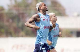 Elenco do Flamengo está quase completo em Salvador – Adriano Fontes/Flamengo