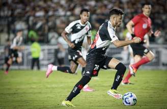 Jair vem de três partidas seguidas no Vasco e ganha descanso –