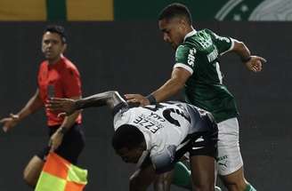 Cesar Greco/Palmeiras - Legenda: Vitor Roque durante confronto contra o Corinthians