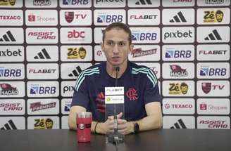 Reprodução - Legenda: Filipe Luís em coletiva após vitória do Flamengo sobre o Grêmio