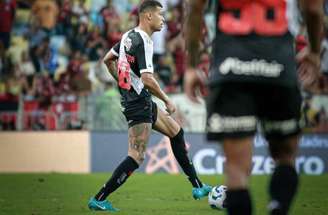 Matheus Lima/Vasco - Legenda: João Victor foi titular diante do Flamengo