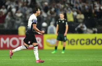 Romero fez o gol da primeira vitória do Corinthians na Sul-Americana –