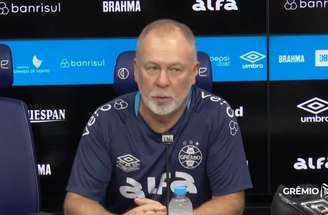 Reprodução / Grêmio TV - Legenda: Mano Menezes tem dois empates em dois jogos pelo Grêmio