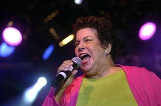 A cantora Nana Caymmi em foto de 2003