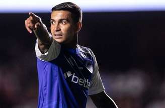 Gustavo Aleixo/Cruzeiro - Legenda: Dudu está próximo de acertar com o Galo, arquirrival do Cruzeiro