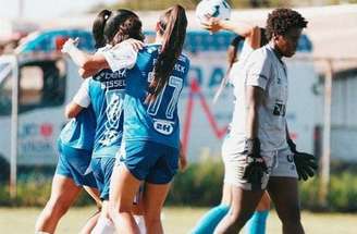 Twitter/Cruzeiro - Legenda: Cruzeiro lidera o Brasileirão Feminino