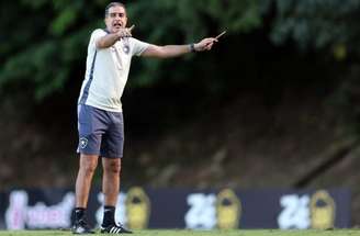 Nathan Fernandes pode ser a surpresa na escalação do Botafogo, domingo, contra o Flamengo –