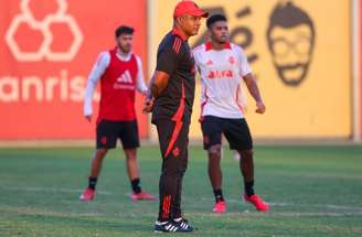 Foto Ricardo Duarte/Internacional - Legenda: Roger Machado provavelmente poupará até seis titulares do Inter contra o Maracanã, do Ceará, pela Copa do Brasil