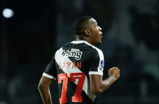 Fotos: Matheus Lima/Vasc - Legenda: Rayan marcou o primeiro gol da vitória do Vasco sobre o Melgar pela Sul-Americana