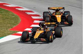 Piastri e Norris: mesmo com a FIA aumentando a fiscalização, a McLaren marcou mais ainda a sua posição