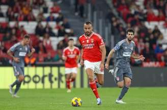 Victória Ribeiro / SL Benfica - Legenda: Jogador chega para substituir Igor Jesus e terá protagonismo no esquema do time