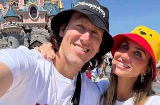 reprodução/instagram - Legenda: Cássio e a esposa Janara Sackl