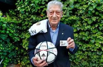 Belligham comemora gol sobre o Pachuca. Ele e todos os jogadores do real jogaram com fita preta,  de luto – Divulgação /FIFA