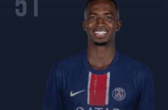 Divulgação/PSG - Legenda: Pacho foi expulso diante do Bayern Munique