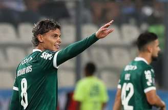 Palmeiras monitora mercado e não quer mais saídas em 2025 –