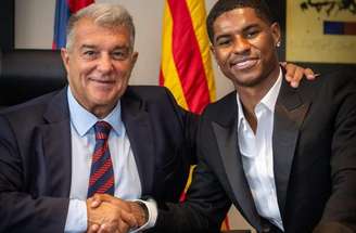 Marcus Rashford esbanjou sorriso após apresentação e recepção de luxo no Barcelona – (Photo by David Ramos/Getty Images)