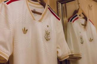 Imagens do novo terceiro uniforme do Flamengo –
